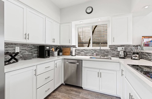 Watsonville House | Bright, Steps to Sand, Ocean Views