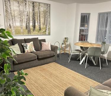 Portswood Apartment | Bright & Stylish 2 bed Flat, Great Location