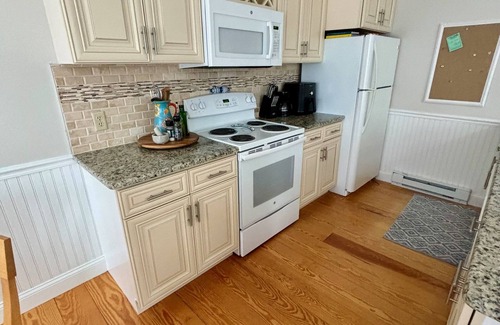North Chatham Condo | Bright, sunny condo in North Chatham!