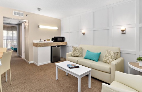 South Rehoboth Hotel | Brighton Suites Hotel