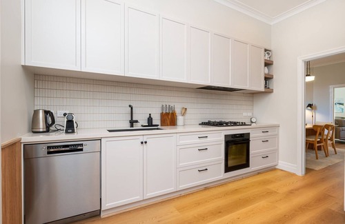 St. Kilda East House | Brightside Belle by Property Mums