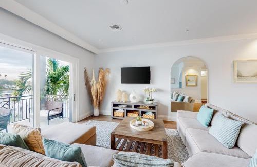 Clearwater Beach House | BrightWater Blue 158-2