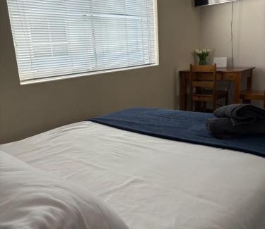 Pollok Beach Apartment | Brightways AirB&B