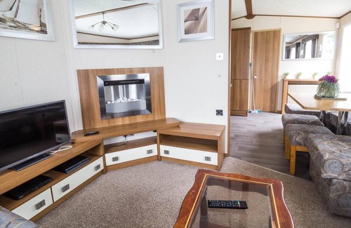 Skegness House | Brilliant 6 berth caravan at Southview Holiday Park near Skegness ref 33125S