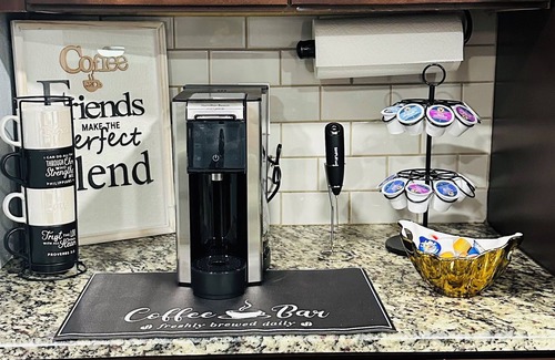 Mariner House | Bring your pet and enjoy the heated pool