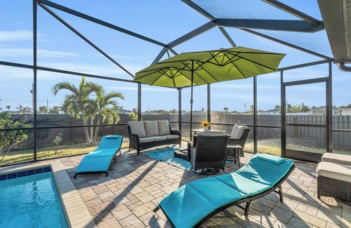 Mariner House | Bring your pet and enjoy the heated pool