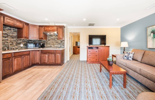 West Beach Hotel | Brisas del Mar, Inn at the Beach
