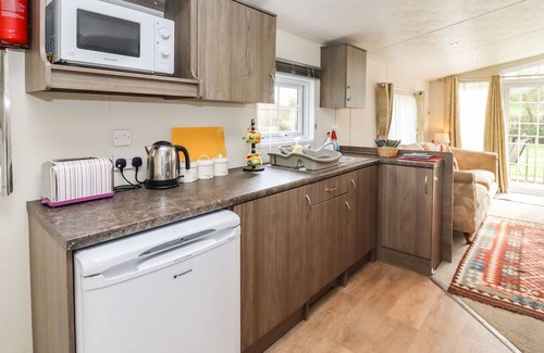Moreton Cottage | BROAD DOWN, pet friendly, character holiday cottage in Berrow