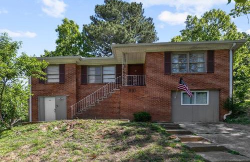 New Castle House | Broadmoor Bungalow - Unit B