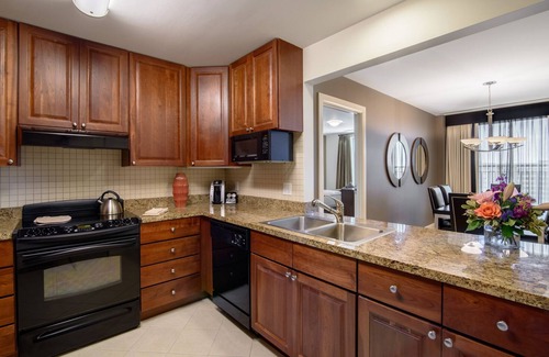 Downtown Apartment | Broadway Plaza, Trademark Collection by Wyndham