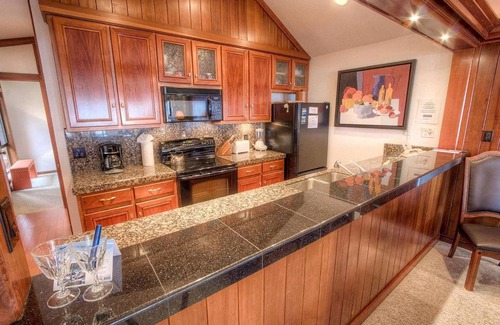 Brockway House | Brockway Beachside Bungalo by Lake Tahoe Accommodations