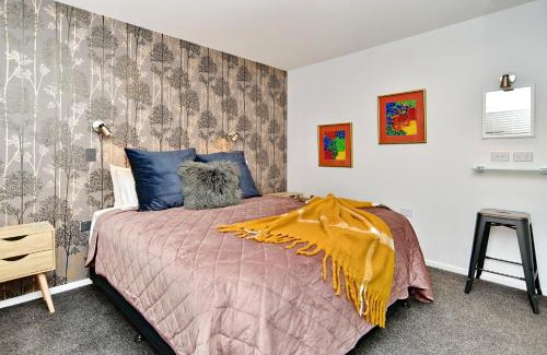 Riccarton House | Brockworth Place - Christchurch Holiday Homes