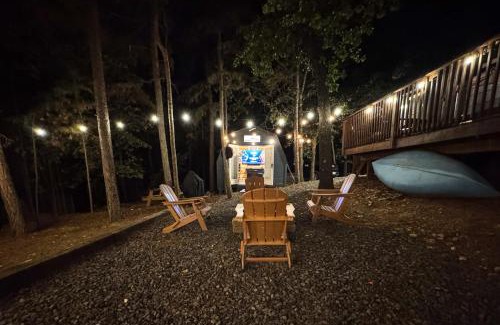 Broken Bow House | Broken Bow Cabin with Hot Tub and Game Room!