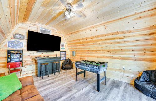 Broken Bow House | Broken Bow Cabin with Hot Tub and Game Room!