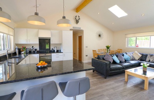 Otterburn House | Broken-sky Lodge