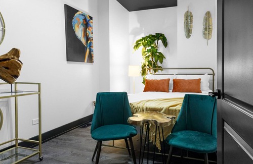 Grand Boulevard House | Bronzeville Luxury Black & White Duplex