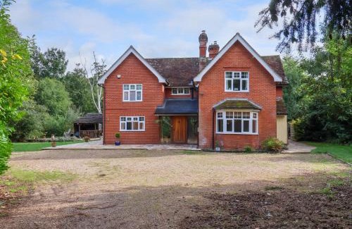 Ipswich House | Brook Lodge