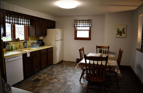 Goshen House | Brook Road Condo