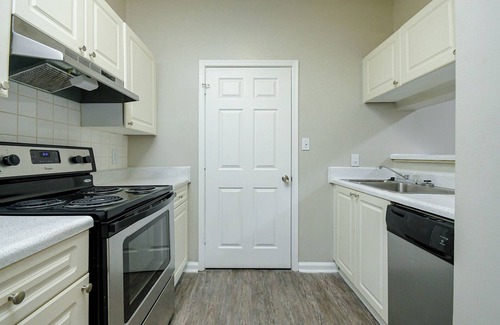 Atlanta Apartment | Brookhaven Station -1BD 1BA Corporate Apartment