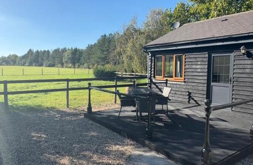 Canterbury House | Broom Farm Cottage - Parking for 2 cars