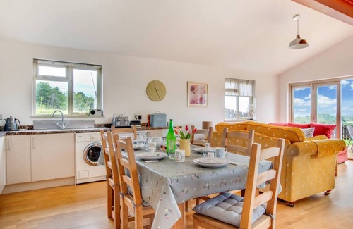 Heathfield House | Broomhurst Grove in Heathfield