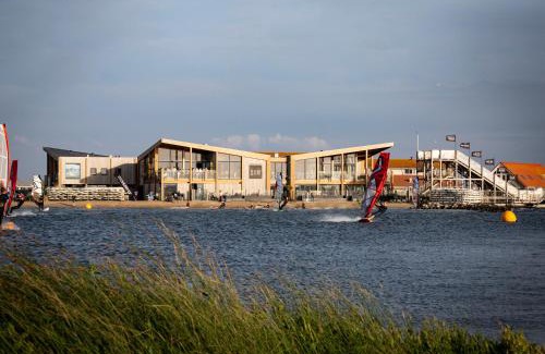 Ouddorp Hotel | Brouwersdam Stay