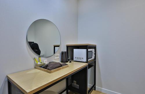 Gumi Hotel | Brown Dot Gumi Okgye