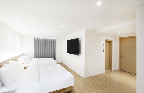 Hongseong-gun Hotel | Brown Dot Hotel Hongseong Naepo