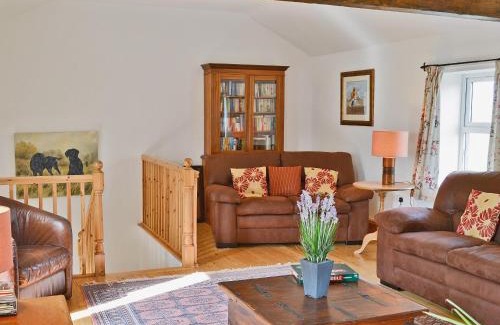 Wing House | Brown Dyke Stables