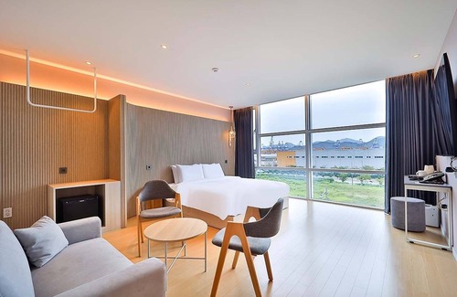 Gangseo District Resort | Browndot Busan Newport Signature
