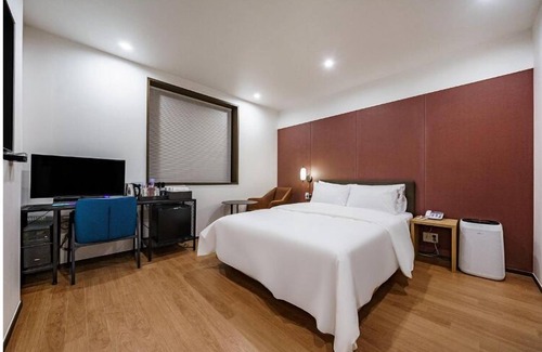 Daemyeong-dong Hotel | Browndot seongdangmot