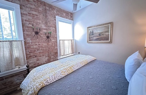 Bisbee Hotel | Brownstone Patio Suite-Historic Building in the Heart of Historic Downtown Bisbee