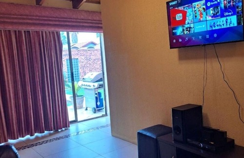 Greater Johannesburg Metropolitan Area Cottage | Bruma Guest Cottage