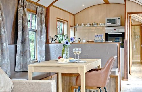 Dawlish Warren Cabin | Brunel Boutique Railway Carriage 1