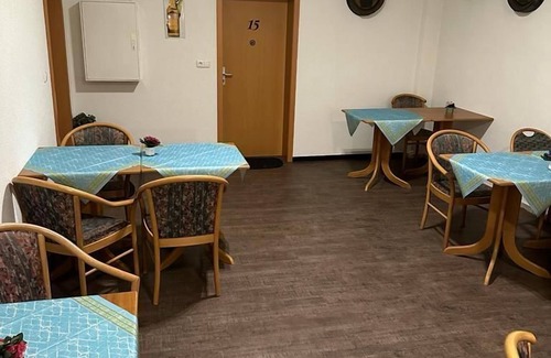 Bauschheim Apartment | Brunnenstrasse Twin rooms