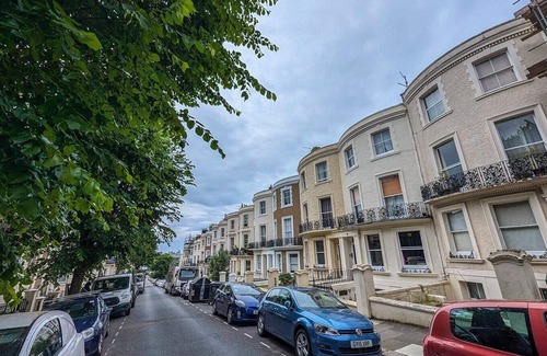 Hove Apartment | Brunswick Retreat - by Brighton Holiday Lets