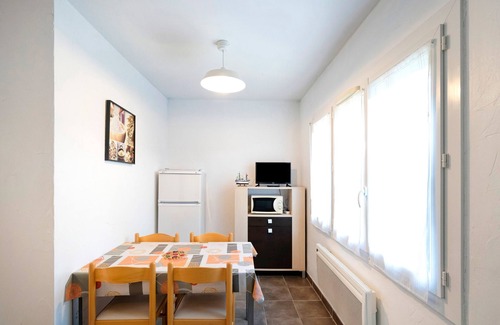 Lesperon RV Rental | "Bruyères - Domaine Des Landes" with shared pool, private terrace, and shared garden