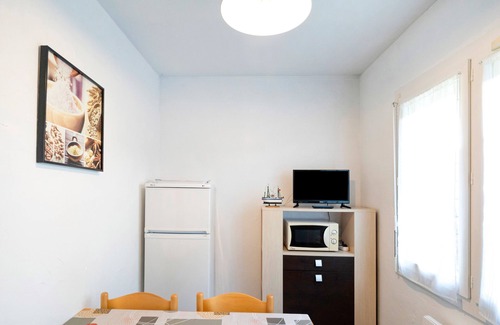 Lesperon RV Rental | "Bruyères - Domaine Des Landes" with shared pool, private terrace, and shared garden