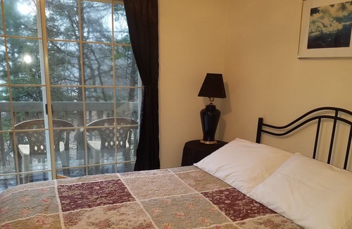 Lost Bridge Village House | Bryant's Bungalow-Lakefront-Close to Lost Bridge Marina- Located in Quiet Cove