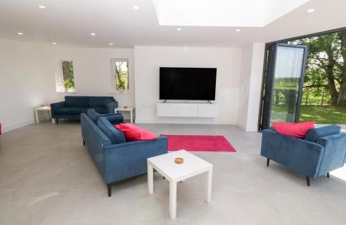 Malltraeth House | Bryn Aber