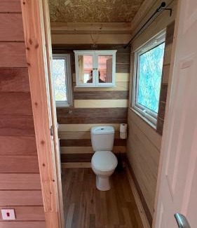 Port Talbot Cabin | Bryn Bettws Lodge