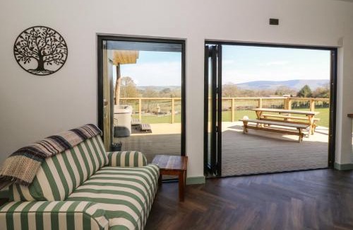 Llanddewi Ystradenny House | Bryn Hafod