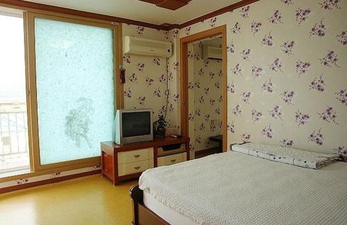 Byeonsan House | Buan Byeonsanbando Haejoeum Pension