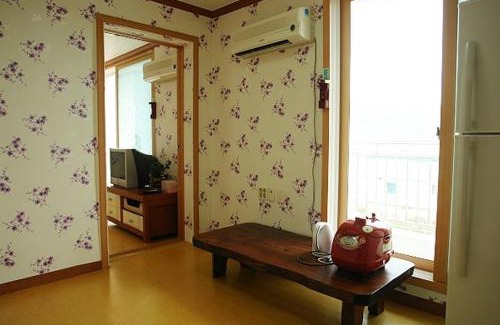 Byeonsan House | Buan Byeonsanbando Haejoeum Pension