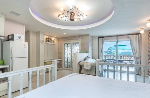 Byeonsan House | Buan Flora Pension