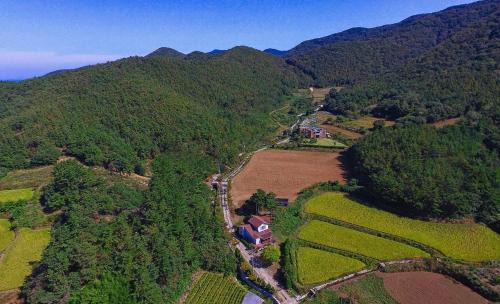 Byeonsan House | Buan Mookbang Sandle Gookhwa Pension