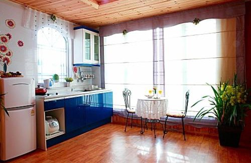 Surak-tong House | Buan Solseom House Pension