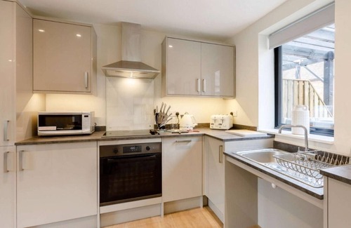 Moreton Valence Cottage | Buck Cottage-Disabled Access-3 Bed-Hot Tub-Pets