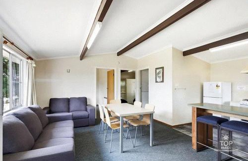 Buckenderra Hotel | Buckenderra Holiday Village