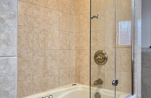 Millersport House | Buckeye Lake Waterfront on Bike Path - Sleeps 10